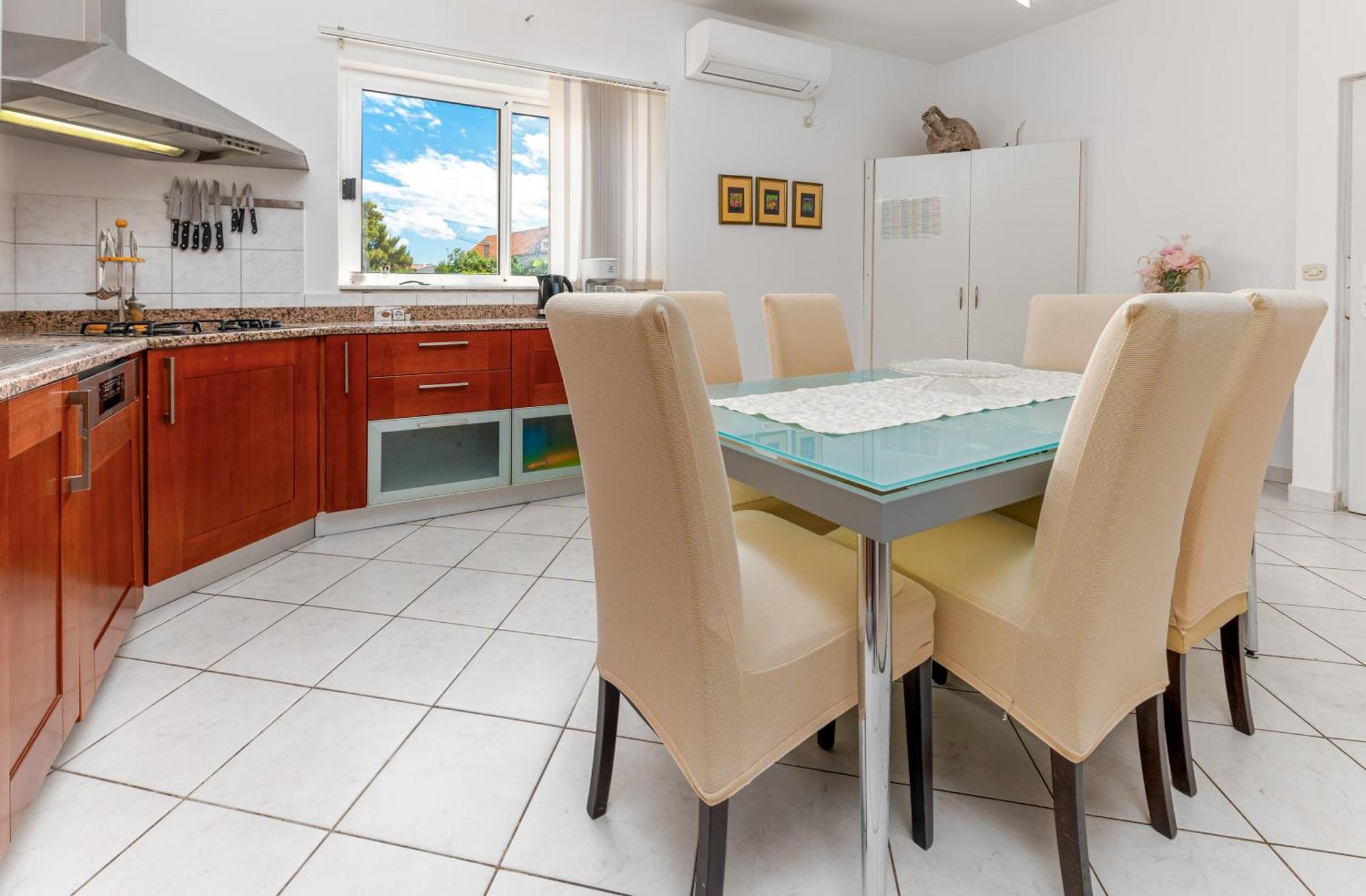 Apartments Gisela Makarska Zimmer foto